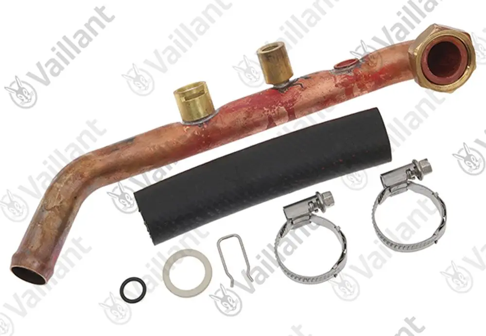 Vaillant Rohr mit verschiedenen Anschlüssen und Verbindungsteilen, darunter Schlauch und Klemmen für die Installation in Heizsystemen.